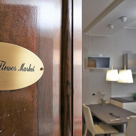 The Flower Market Apartment روما الغرفة الصورة