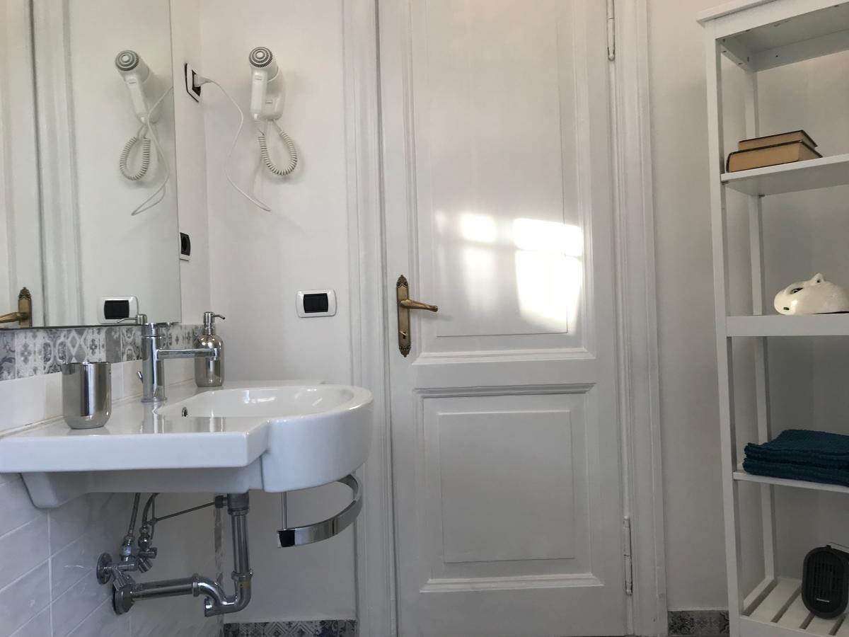 The Flower Market Apartment روما المظهر الخارجي الصورة