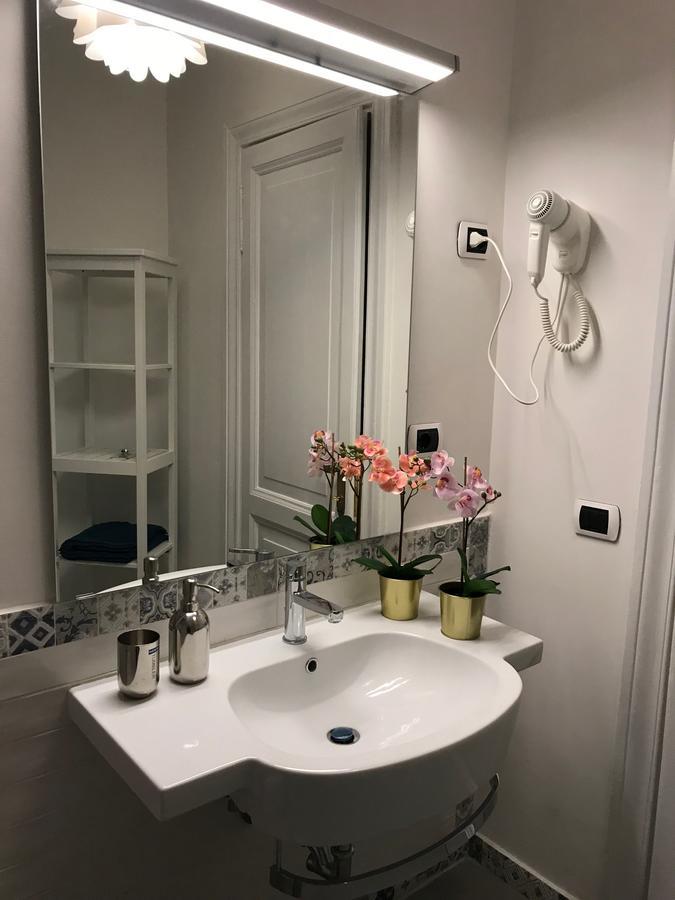 The Flower Market Apartment روما المظهر الخارجي الصورة